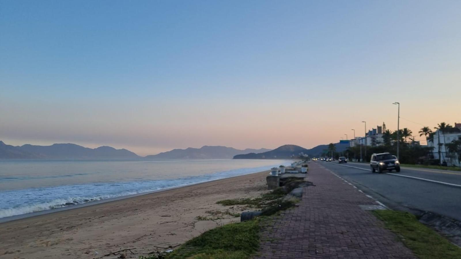 Apartamento Vista Lateral Para Praia - Excelente Localizacao - Apsol&Mar Карагуататуба Екстер'єр фото